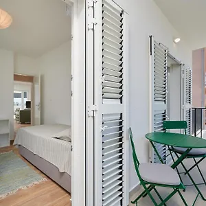  Apartment Nela & Sara - 2 With Heated Swimming Pool